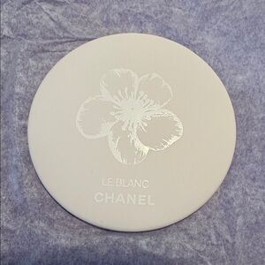 Chanel Le Blanc Pocket Mirror NIB